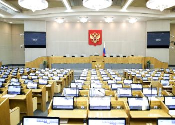 ДОЛЖНА ЛИ РАБОЧАЯ ПАРТИЯ РОССИИ РАБОТАТЬ С ДЕПУТАТАМИ ГОСДУМЫ И ВЛИЯТЬ НА НЕЁ?